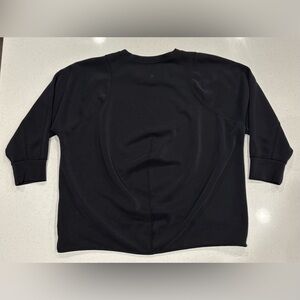 Women’s 10 Lululemon Crew